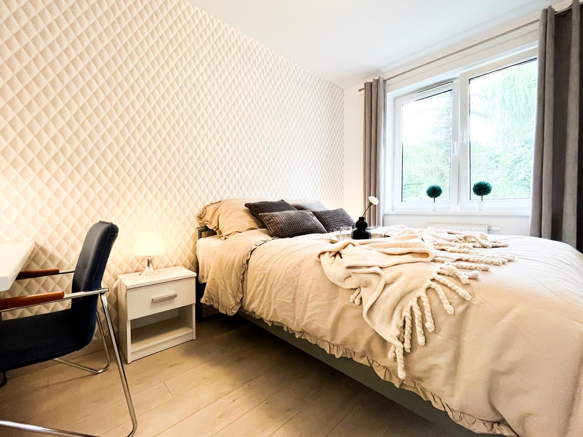 Walk To Park, Modern 2Bd Kitchen! Balcony, Parking Lägenhet Wrocław Exteriör bild