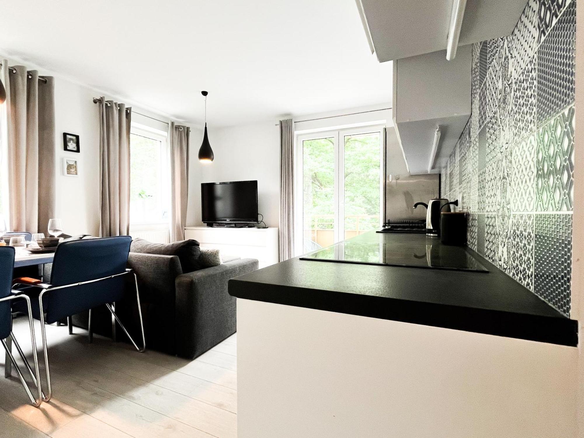 Walk To Park, Modern 2Bd Kitchen! Balcony, Parking Lägenhet Wrocław Exteriör bild